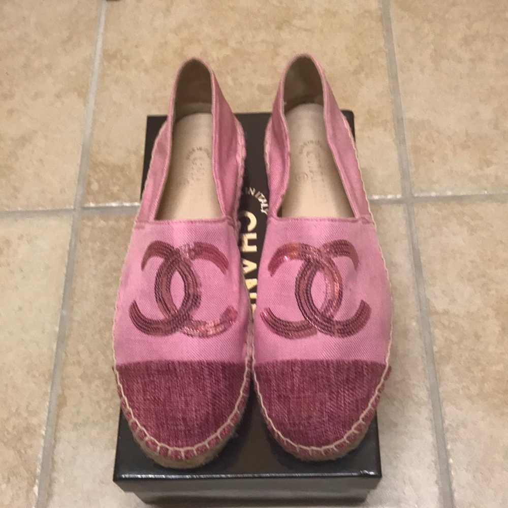 Pink denim & sequin espadrilles 💞
